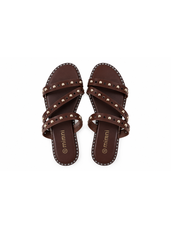 SANDALIAS MARRONES TACHUELAS