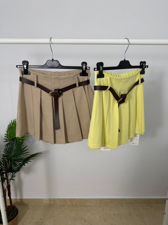 FALDA TABLAS (INCLUYE CINTURÓN Y LLEVA PANTALÓN)