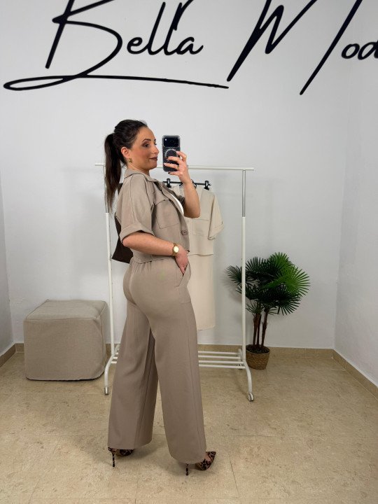 CONJUNTO LAURA