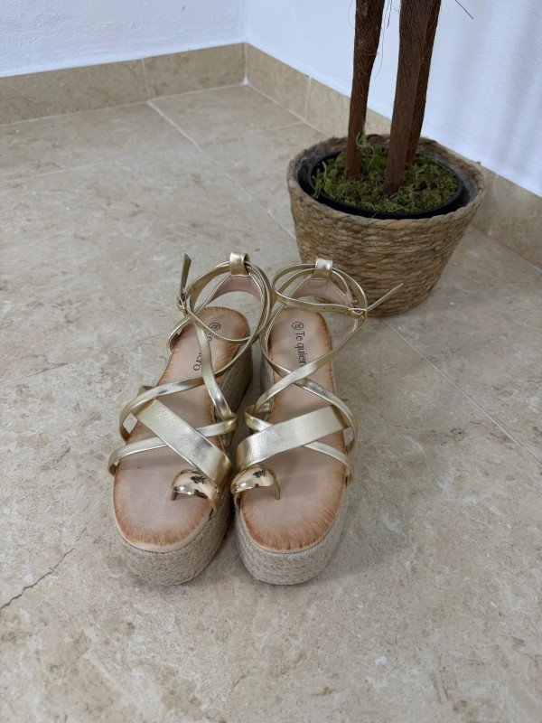 SANDALIAS DORADAS
