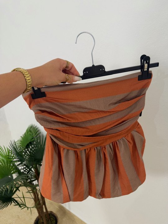 TOP RAYAS NARANJA Y TAUPE