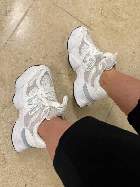 DEPORTES BLANCO Y GRIS